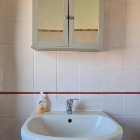 Dekag House فندق مبيت وإفطار