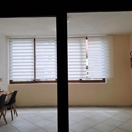 Dekag House فندق مبيت وإفطار