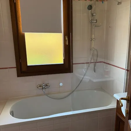 Dekag House فندق مبيت وإفطار أولبيا